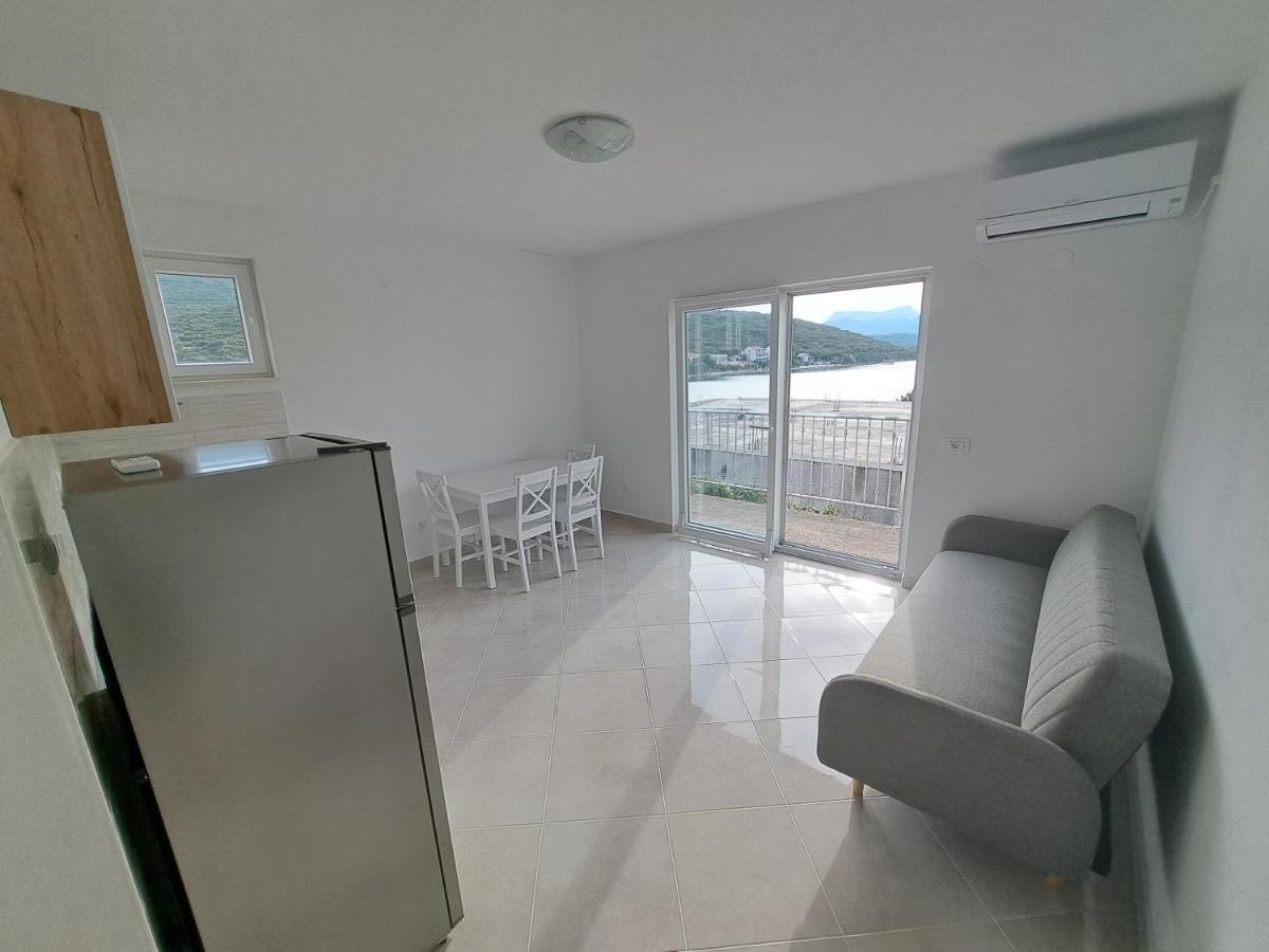 Apartments By The Sea Luka Dubrava, Peljesac - 284 Janjina Bagian luar foto